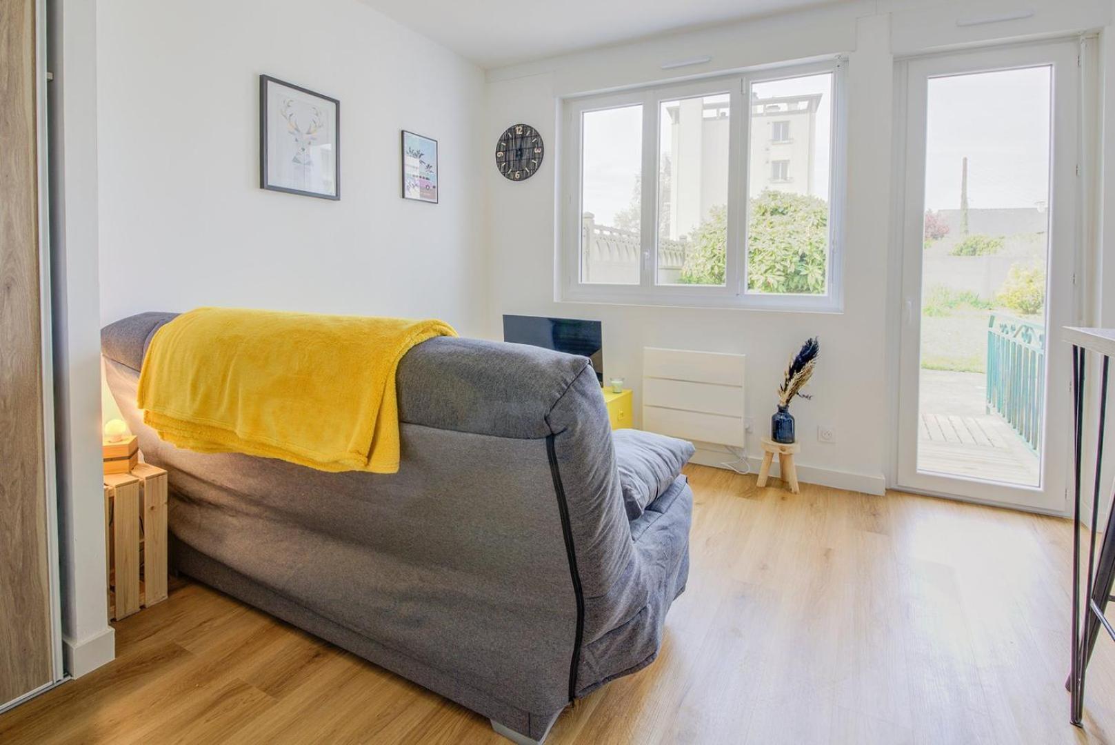 Apartamento Le Yellow, Studio Renove, Tout Confort, Jardin Saint-Jacques-de-la-Lande Exterior foto